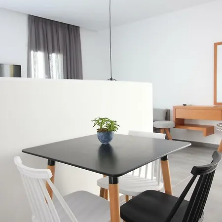 Abelos Mykonos Hotel Plintri